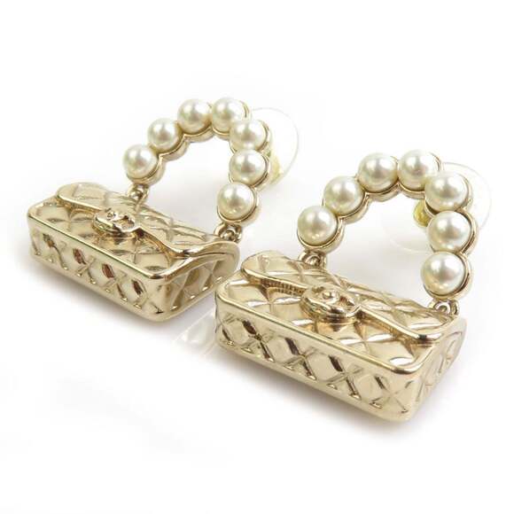 CHANEL Gold Pearl Earrings - Picture 2 of 8